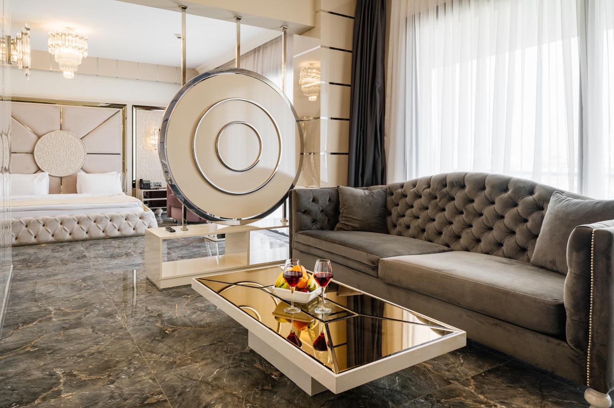 Royal Palace Hotel Никозия Екстериор снимка