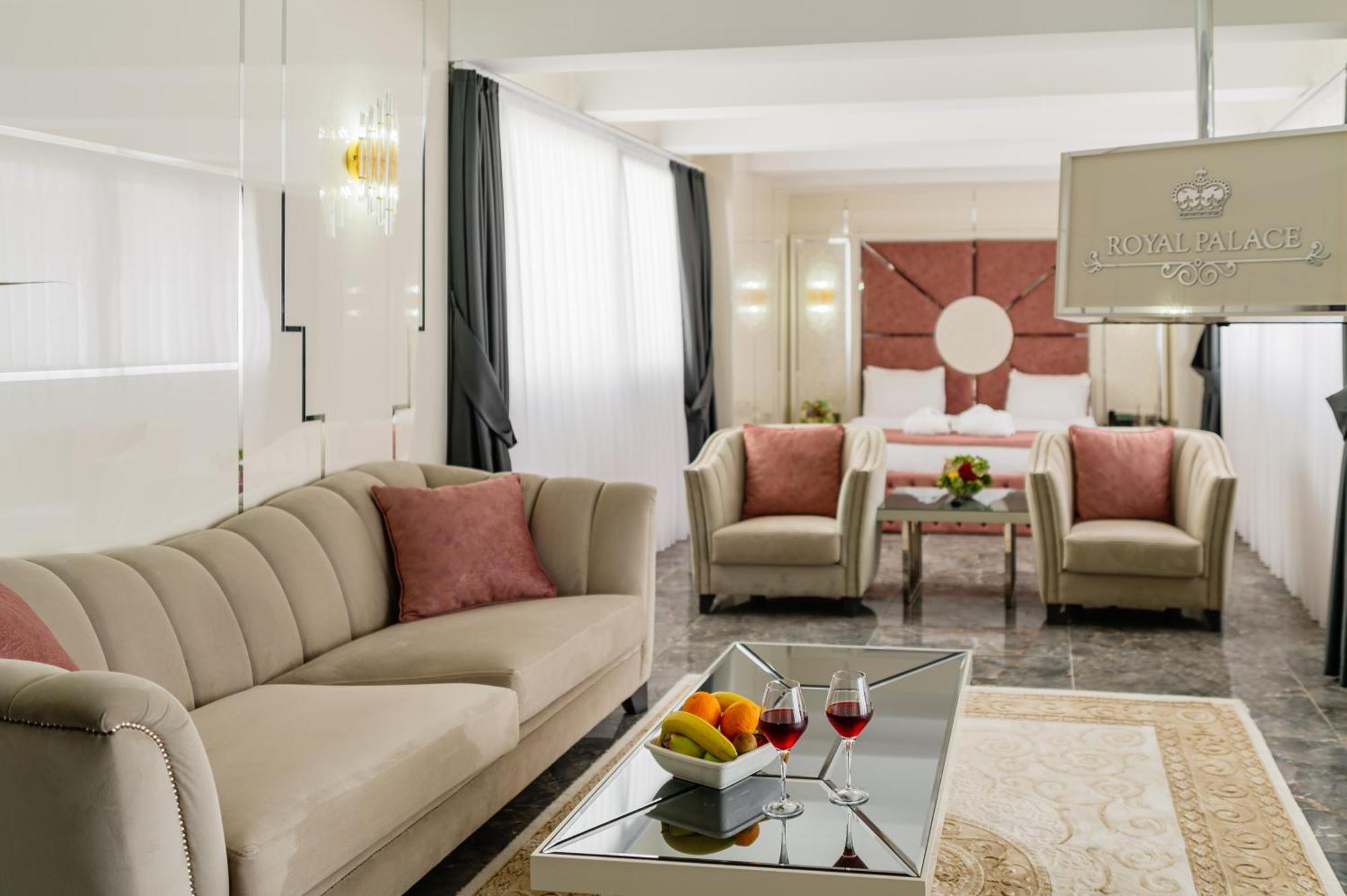 Royal Palace Hotel Никозия Екстериор снимка