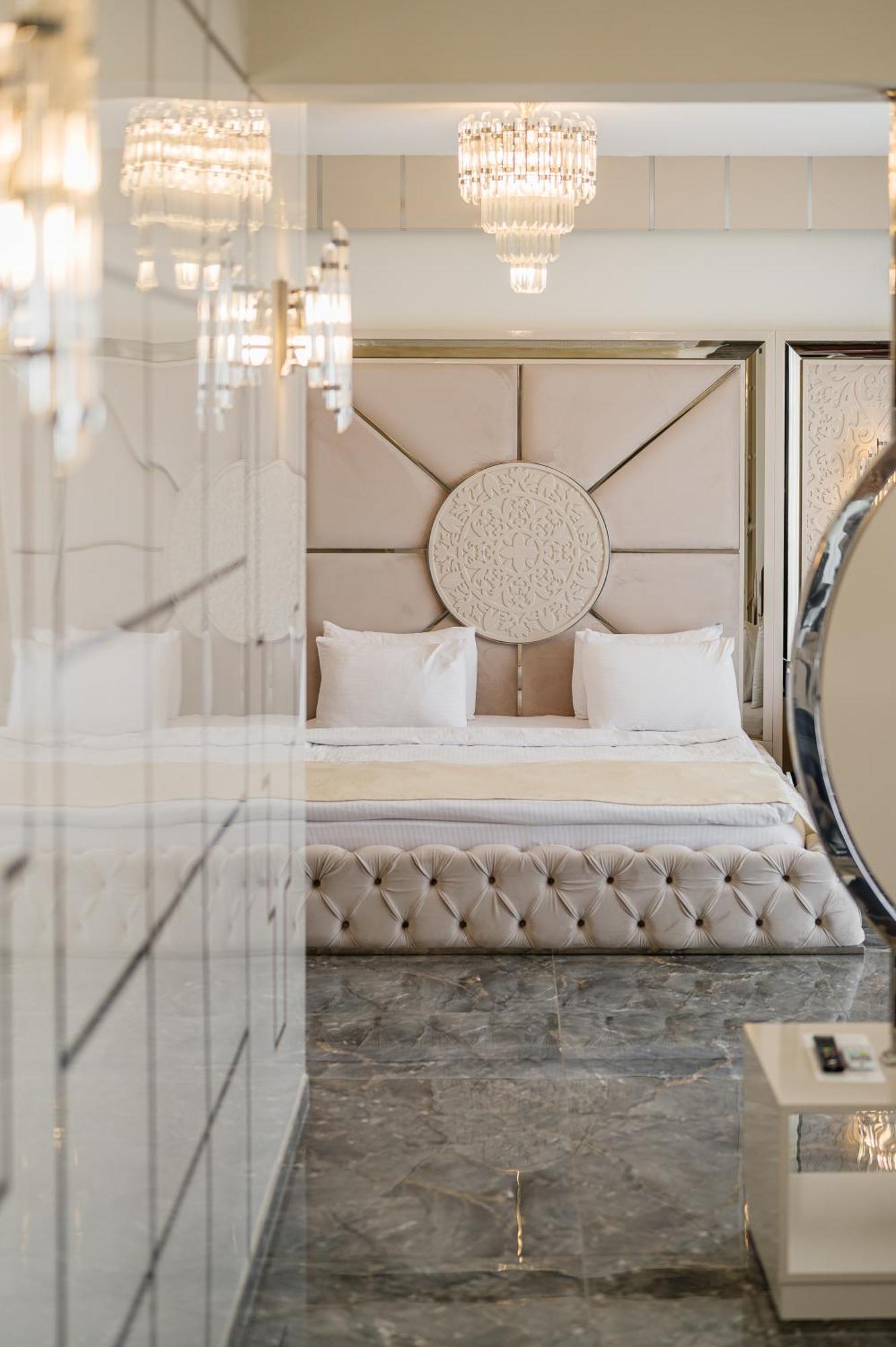 Royal Palace Hotel Никозия Екстериор снимка
