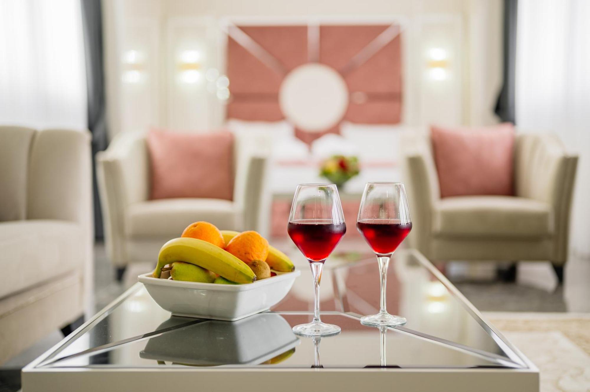 Royal Palace Hotel Никозия Екстериор снимка