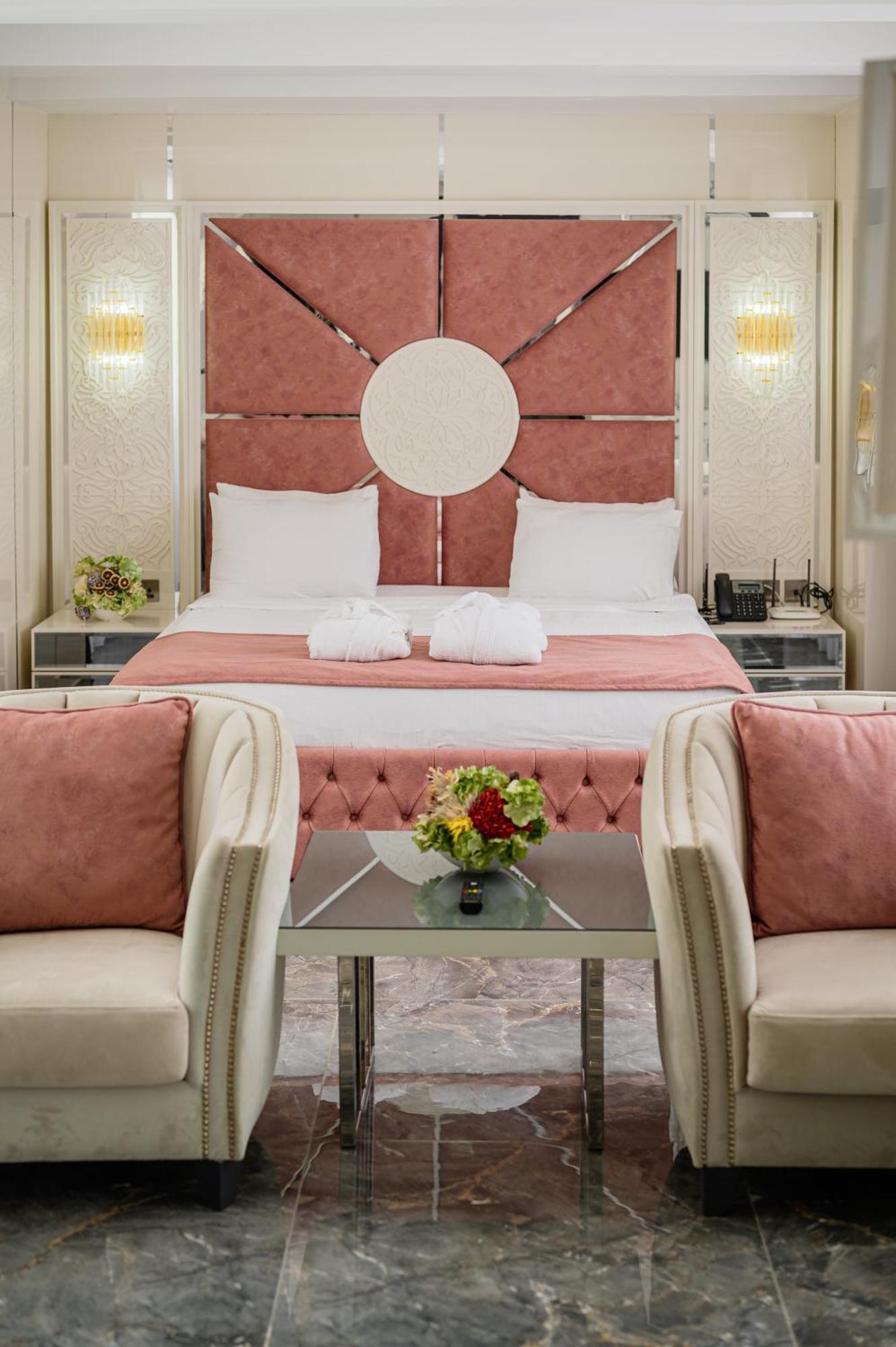 Royal Palace Hotel Никозия Екстериор снимка