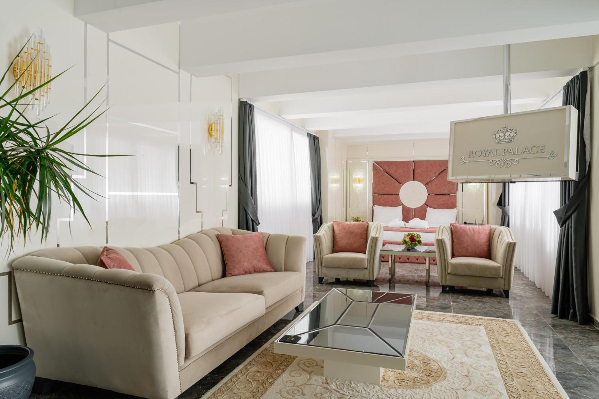 Royal Palace Hotel Никозия Екстериор снимка